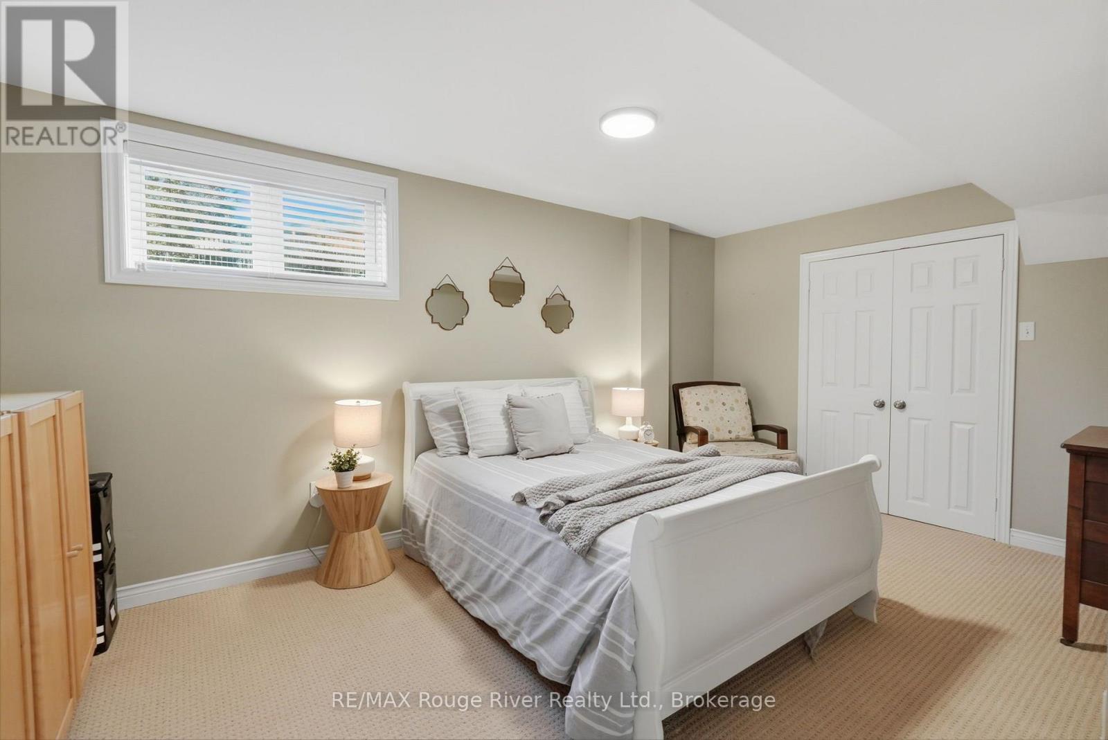 8 Jessie Court, Whitby, ON photo 37