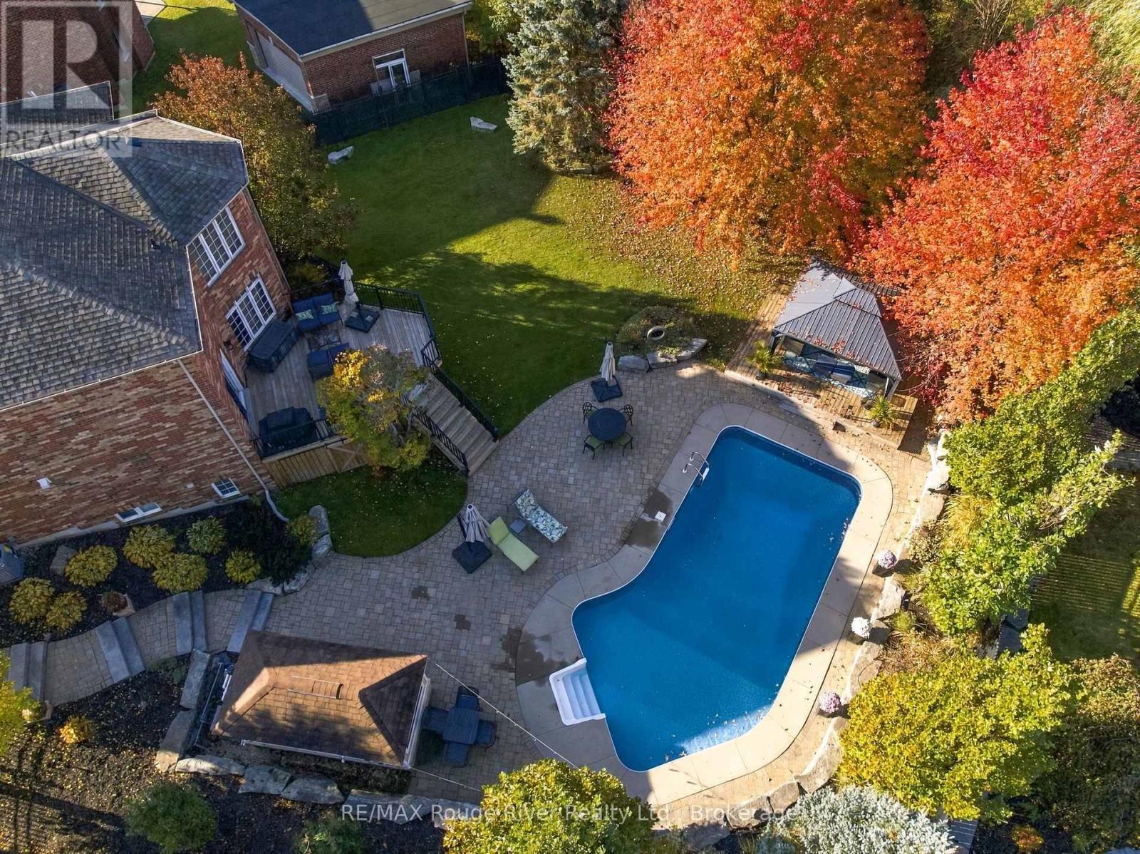 8 Jessie Court, Whitby, ON photo 45