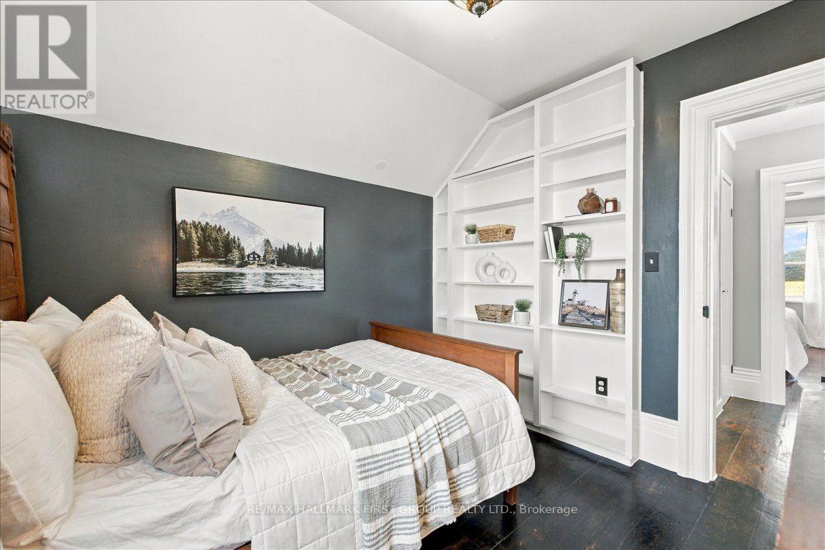 827 Hwy 35, Kawartha Lakes, ON photo 27