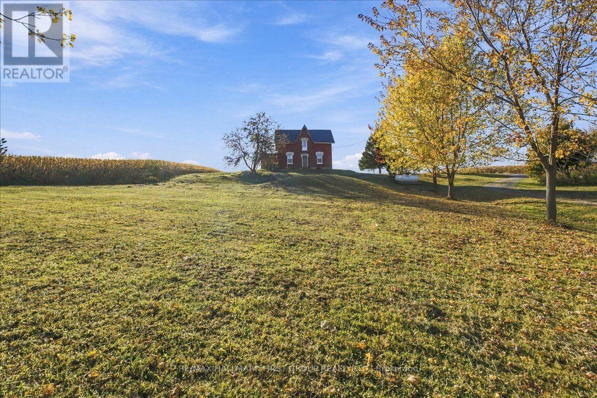827 Hwy 35, Kawartha Lakes, ON photo 35