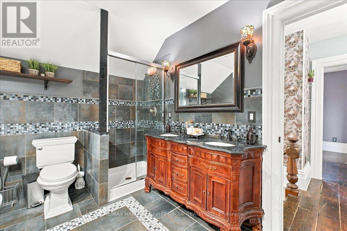 827 Hwy 35, Kawartha Lakes, ON photo 31