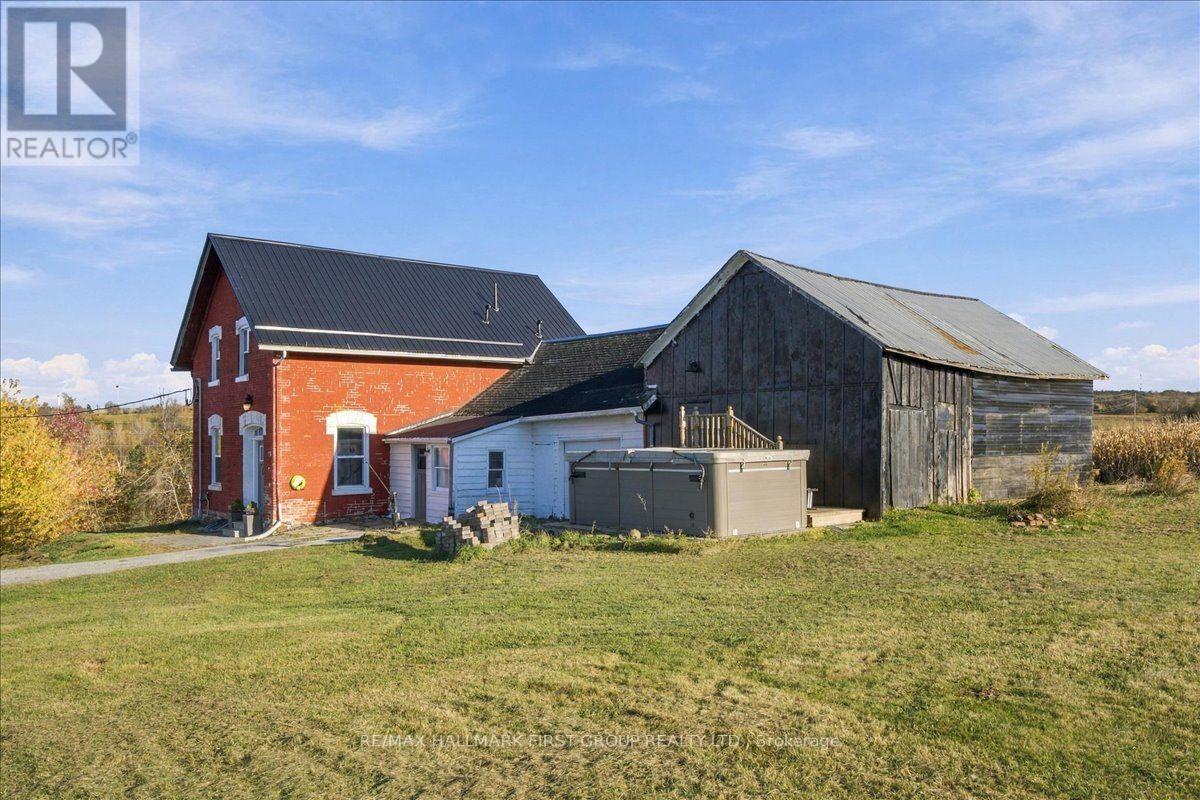 827 Hwy 35, Kawartha Lakes, ON photo 33