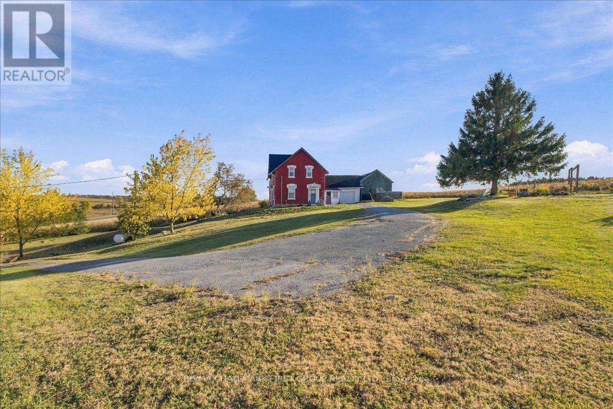 827 Hwy 35, Kawartha Lakes, ON photo 42