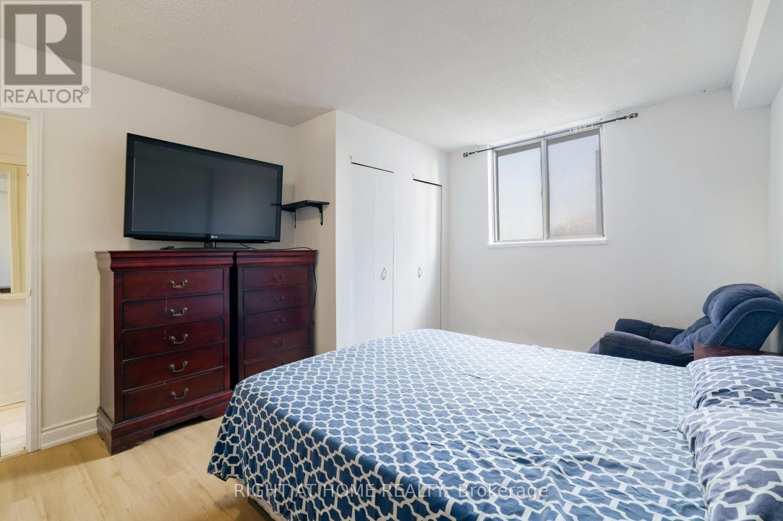 405- 49 Silverstone Drive, Toronto, ON photo 17