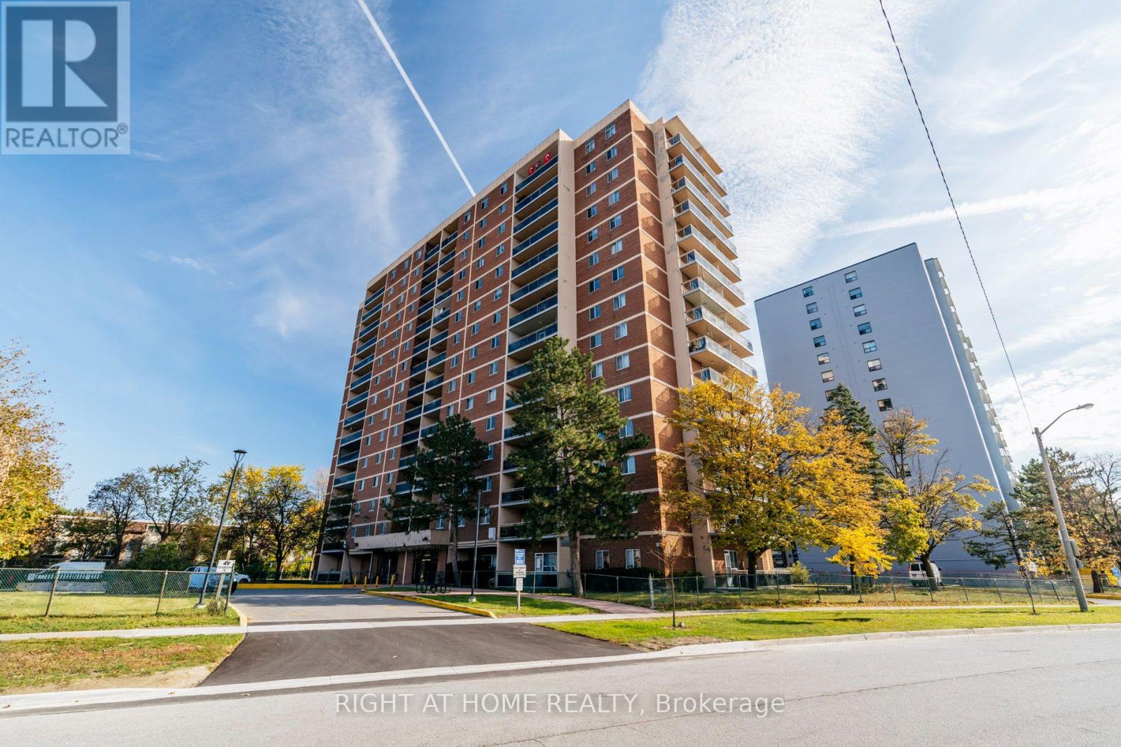 405- 49 Silverstone Drive, Toronto, ON photo 27