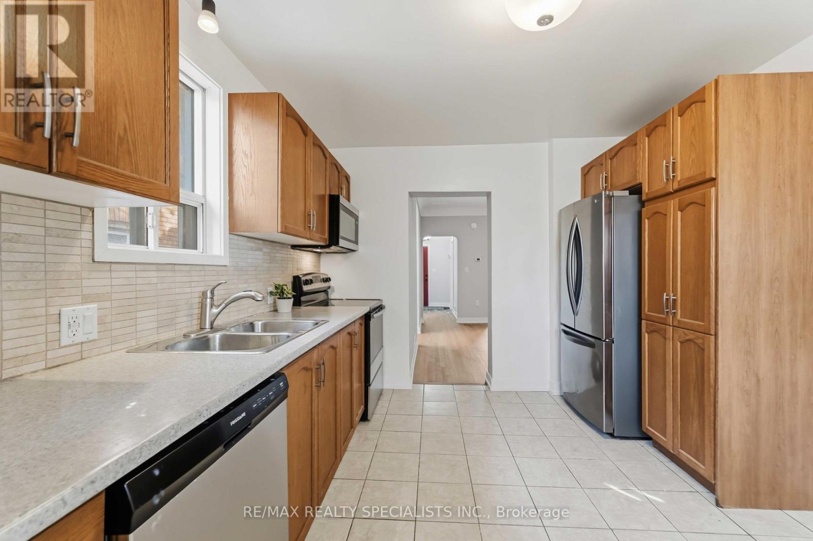 74 Cambridge Avenue, Hamilton, ON photo 8