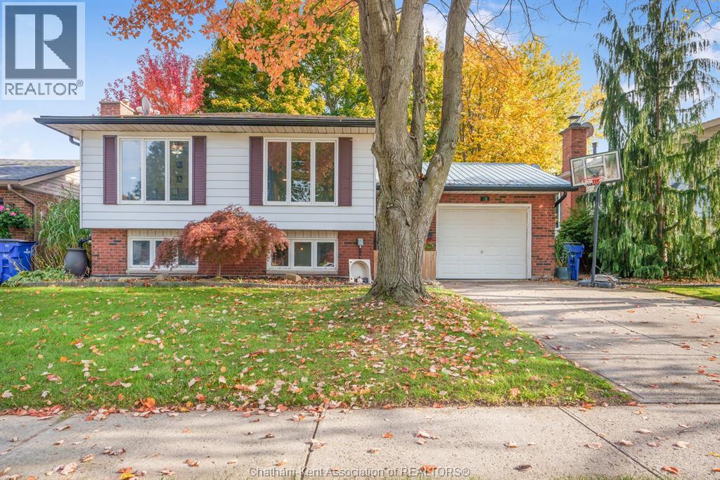 11 Duff CRESCENT, Chatham