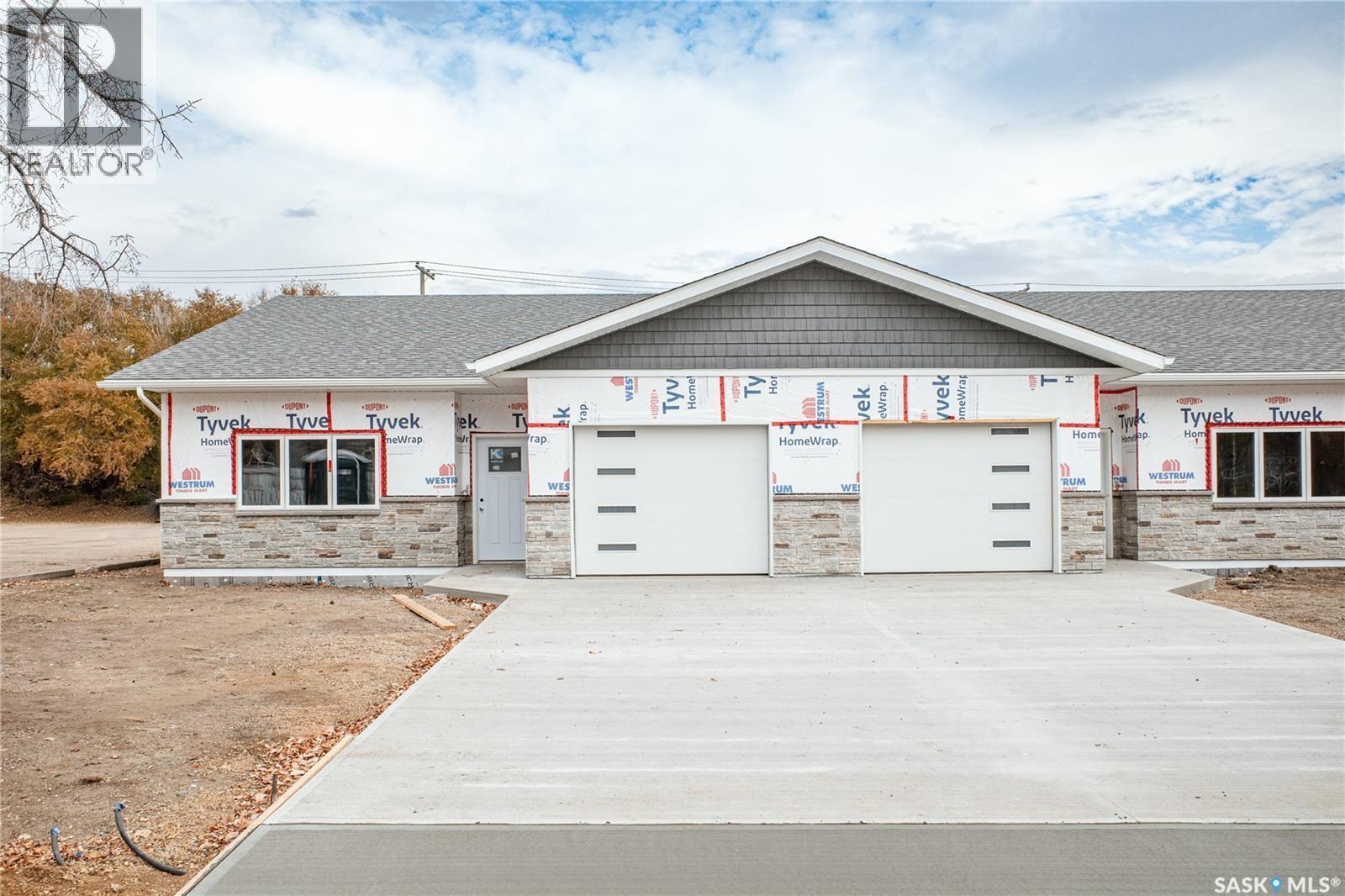 4 129 3rd AVENUE NE, Moose Jaw — photo 5