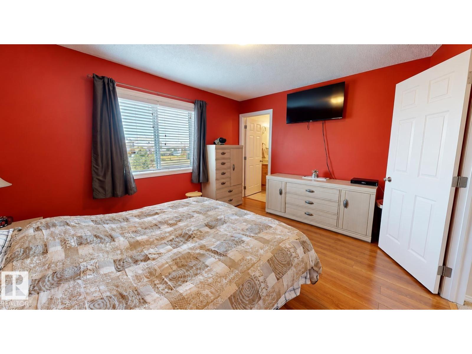 3931 160 AV NW, photo 14 of 35