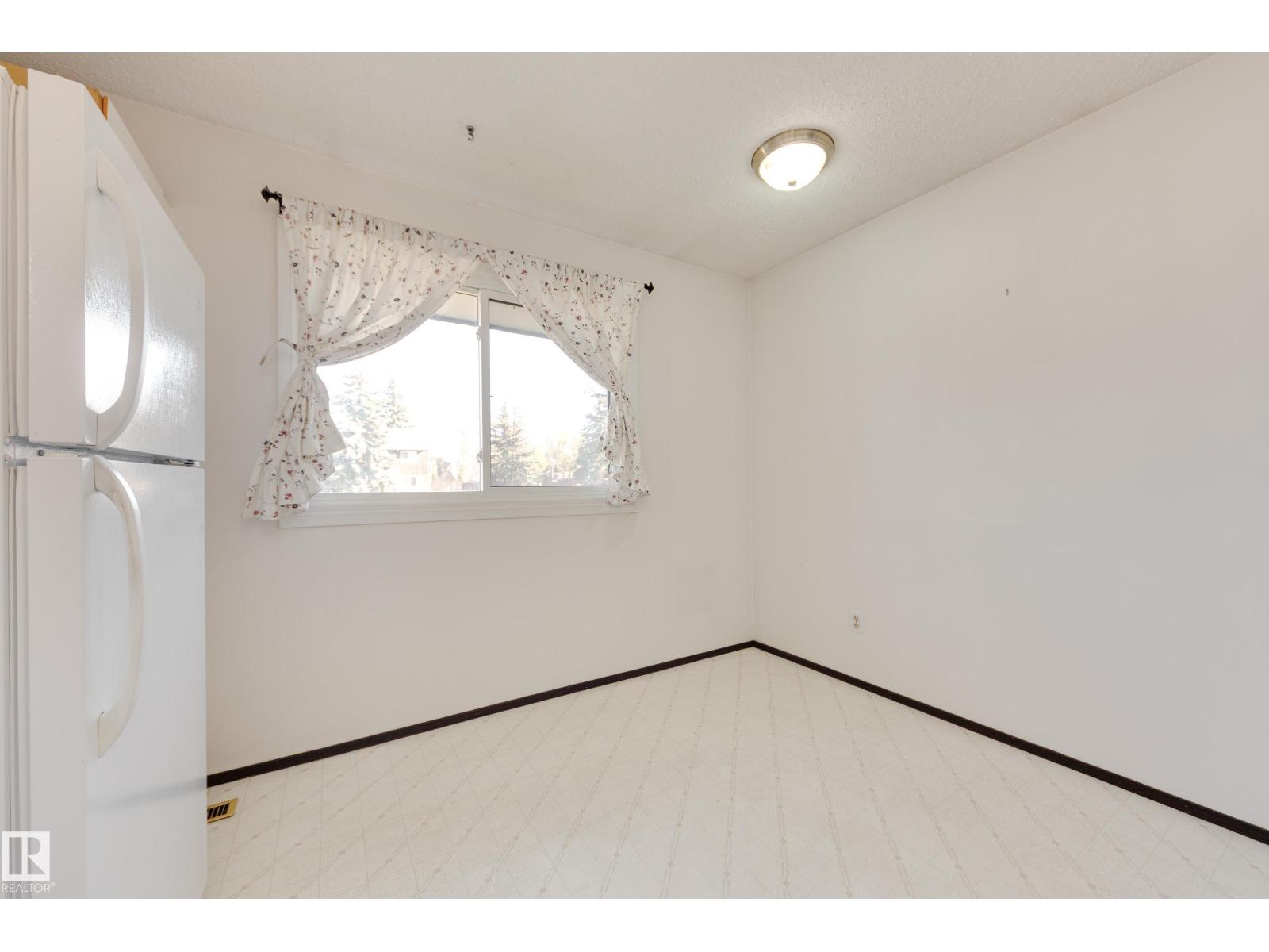 2734 105 ST NW, Edmonton — photo 12