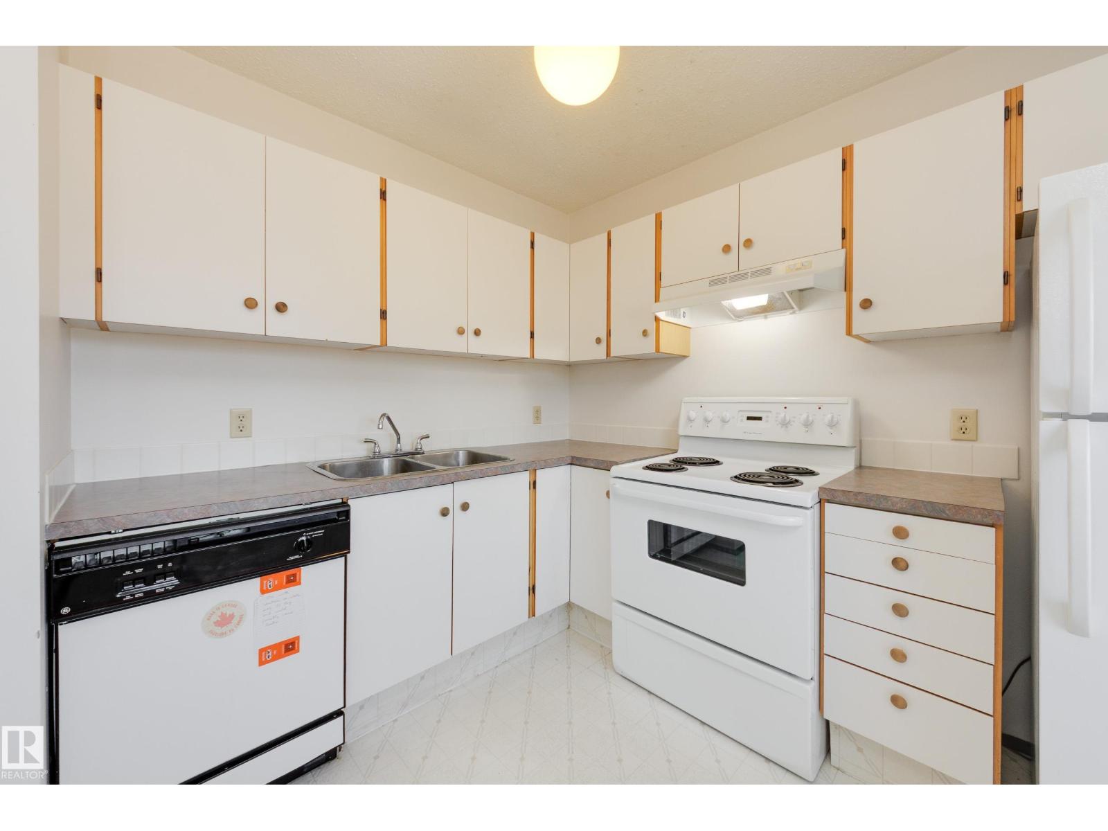 2734 105 ST NW, Edmonton — photo 10