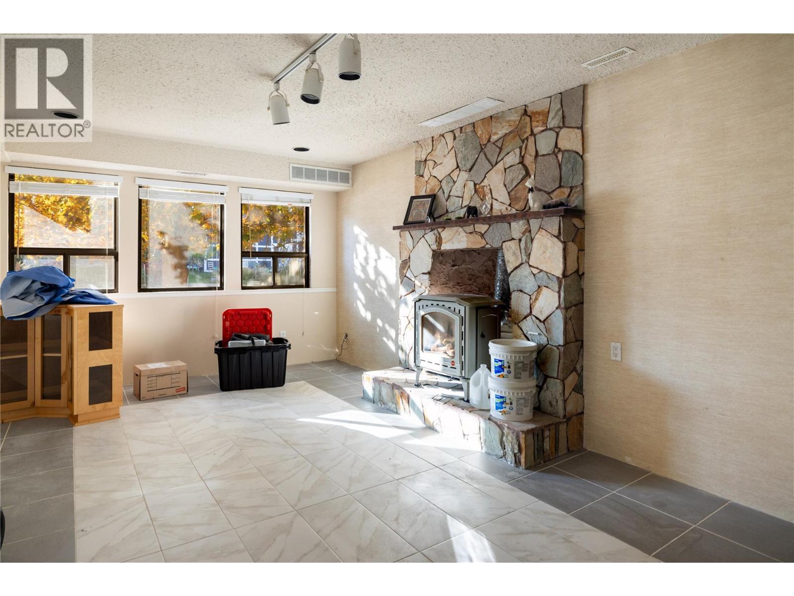 1205 41 Avenue, Vernon - Image 1