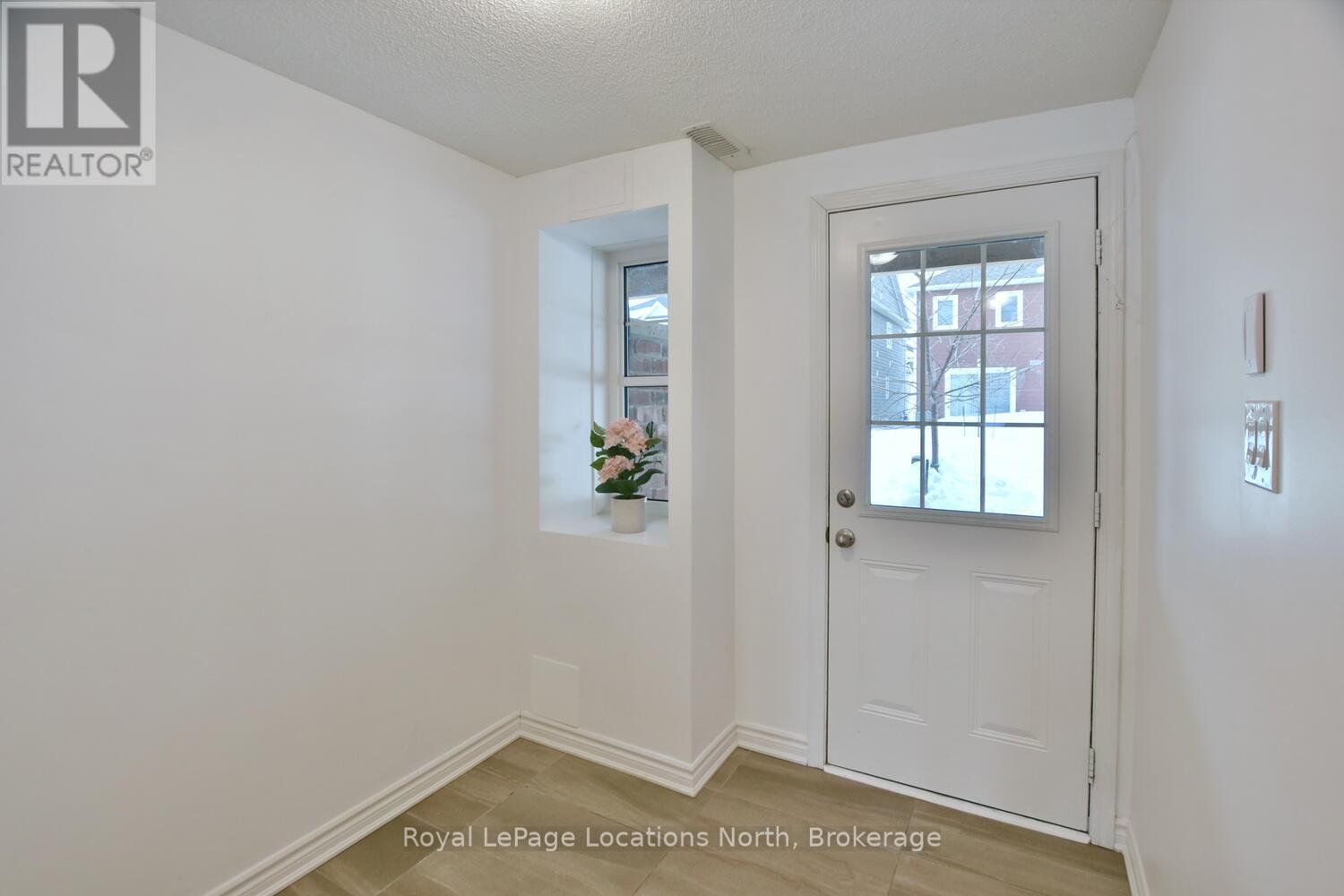 123 SANDHILL CRANE Drive, Wasaga Beach photo 13