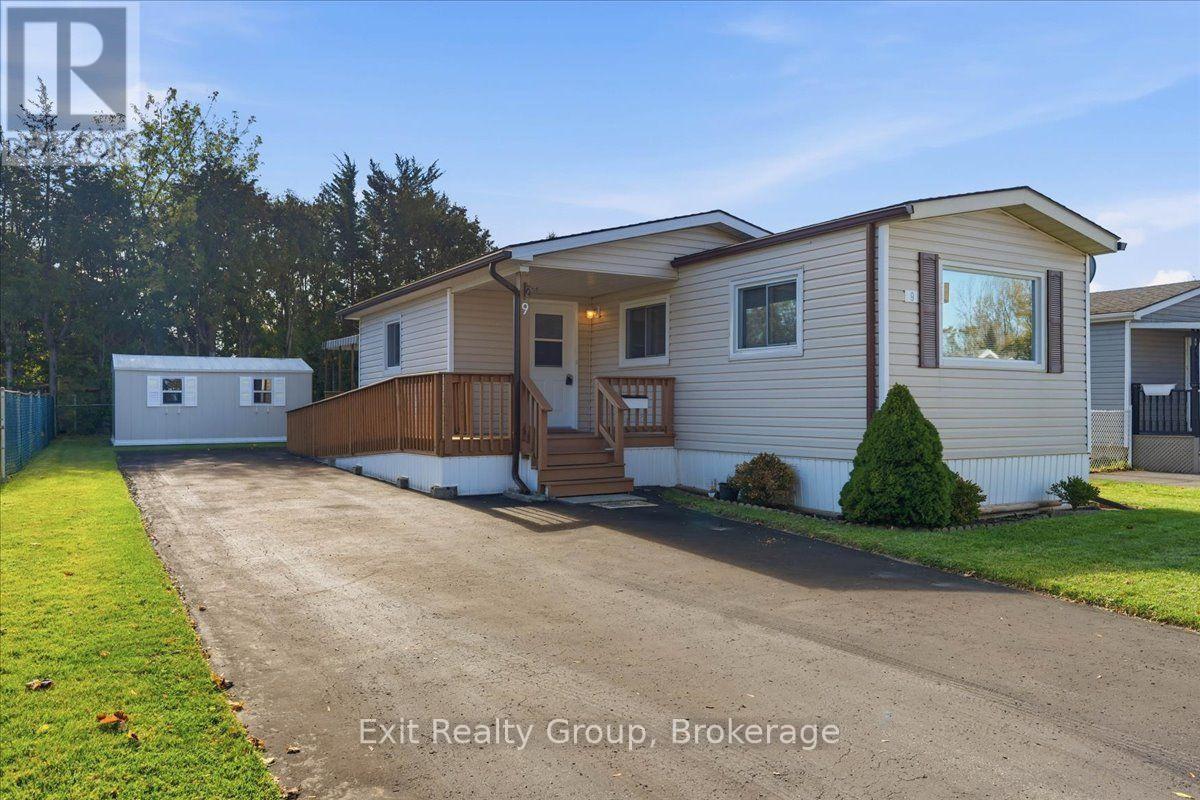 9 Finch Lane, Quinte West, ON photo 1