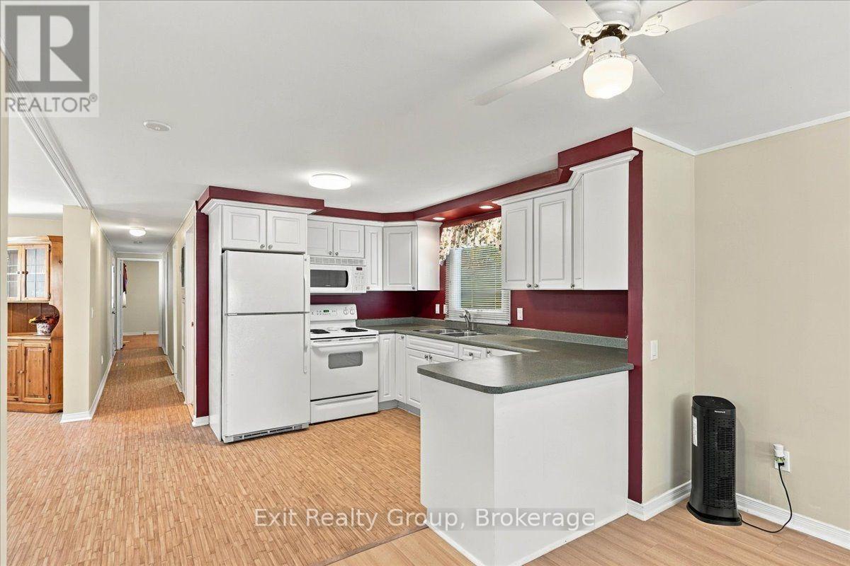 9 Finch Lane, Quinte West, ON photo 11