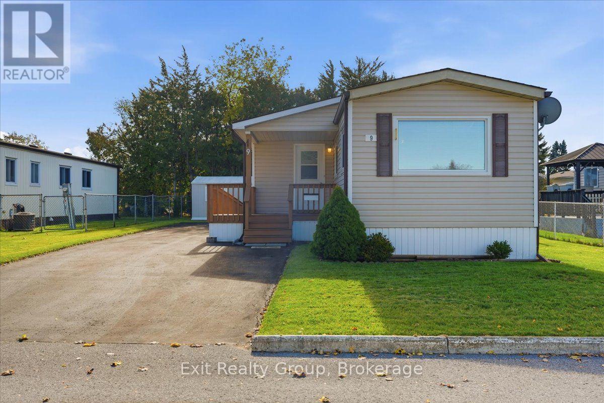 9 Finch Lane, Quinte West, ON photo 2