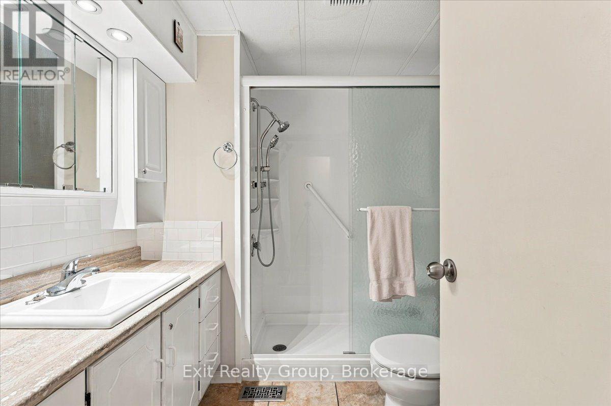 9 Finch Lane, Quinte West, ON photo 29