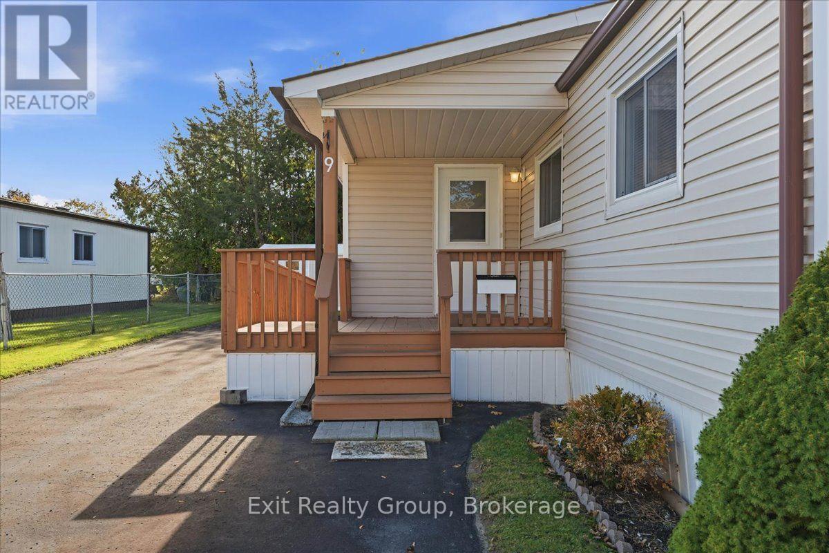 9 Finch Lane, Quinte West, ON photo 3