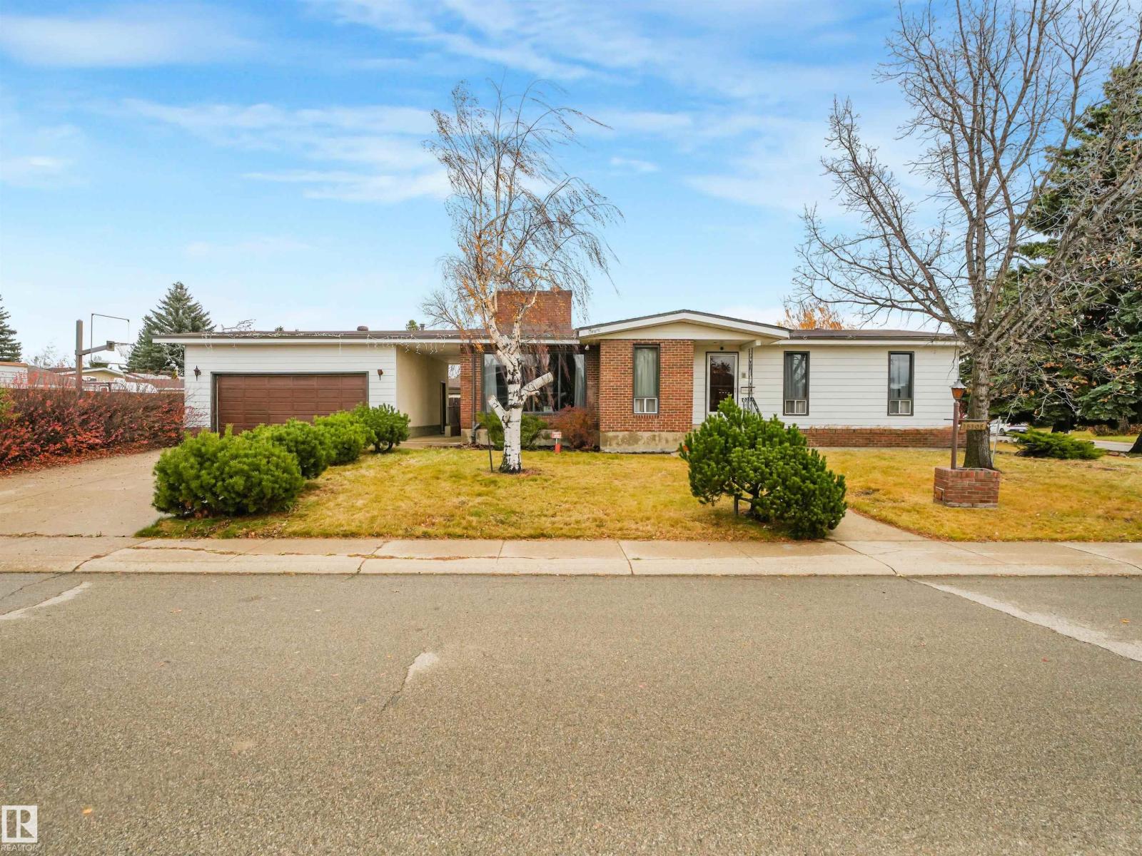 15103 92 ST NW, Edmonton, Alberta, T5E5V1
