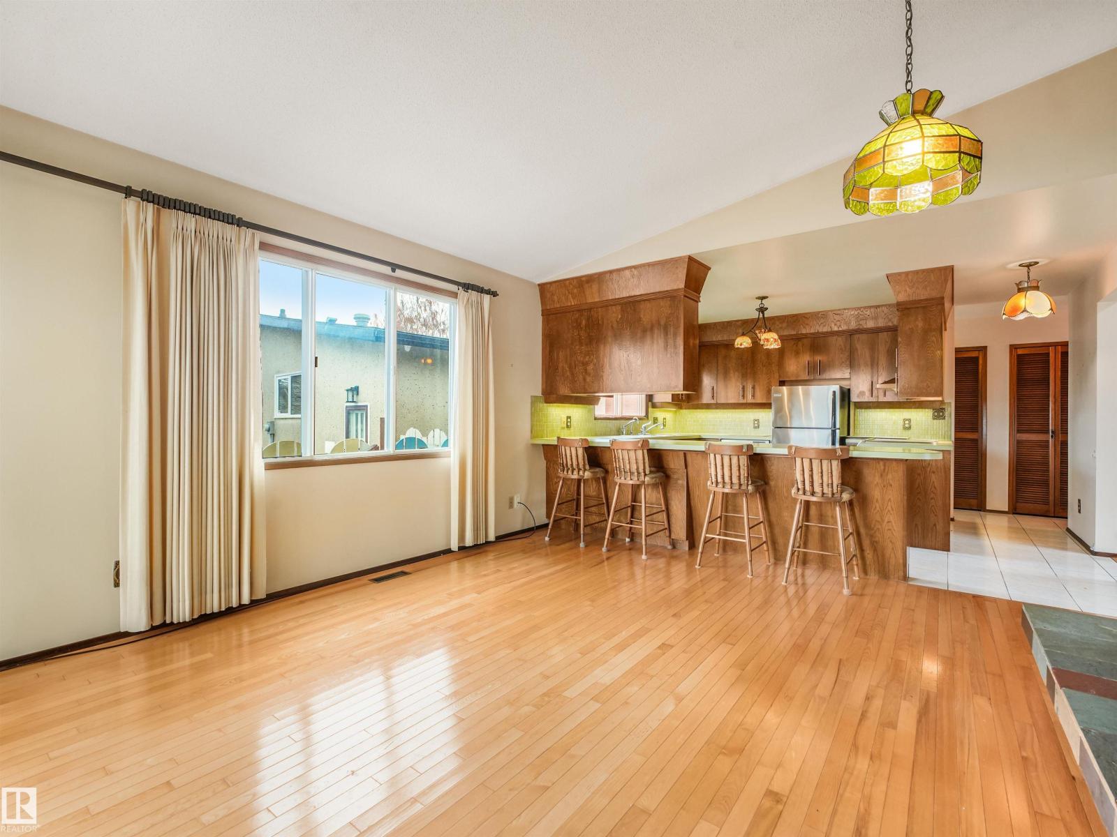 Property photograph 25 for MLS E4514564