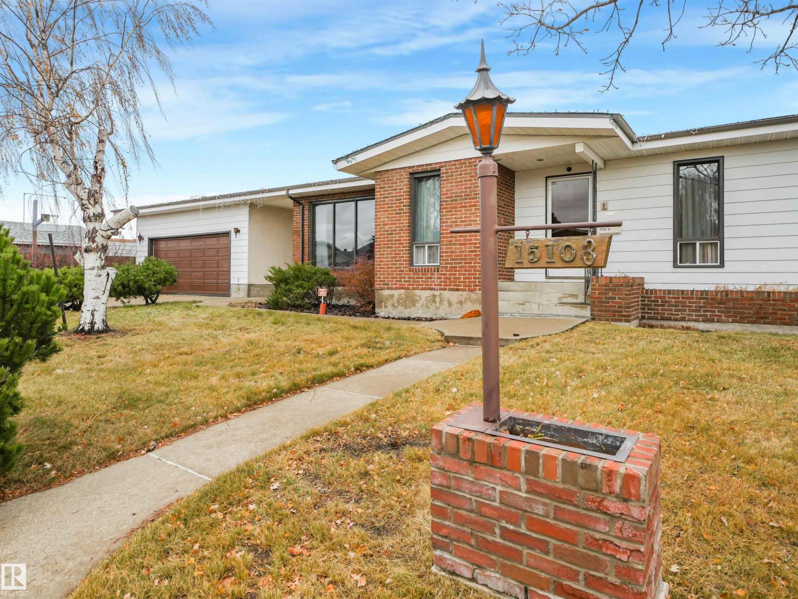 Property photograph 3 for MLS E4514564