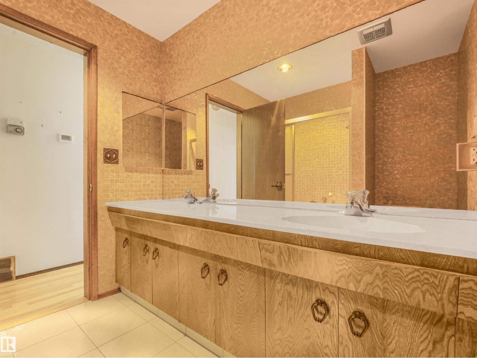 Property photograph 46 for MLS E4514564