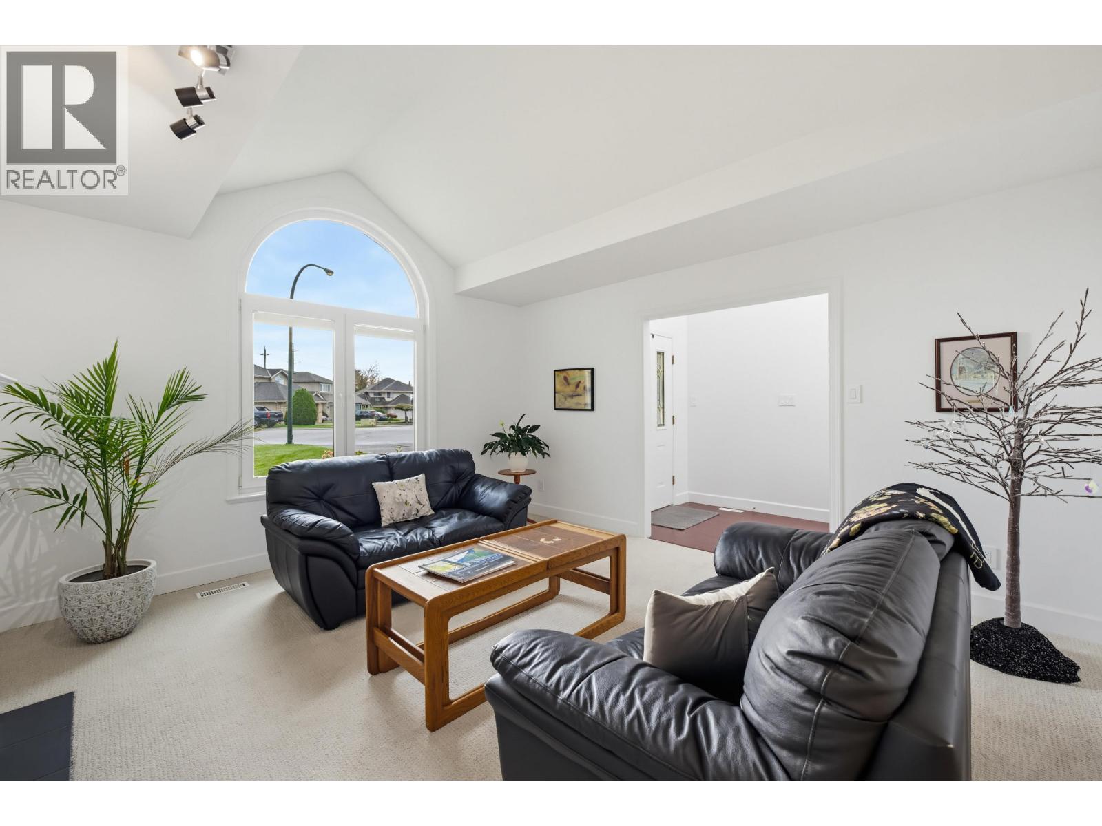 6469 MEADOW Place, Ladner