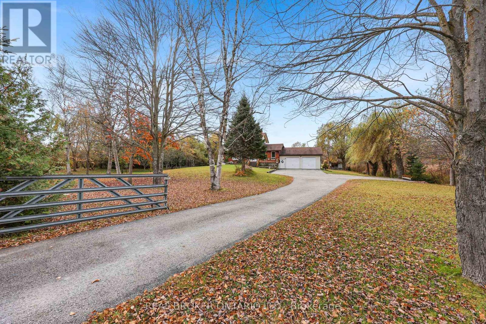 23276 Highway 48, Georgina, ON photo 2