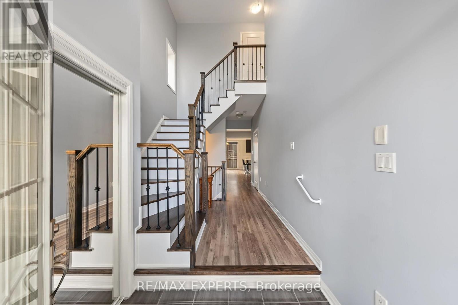 37 Stych Street, New Tecumseth, ON photo 3