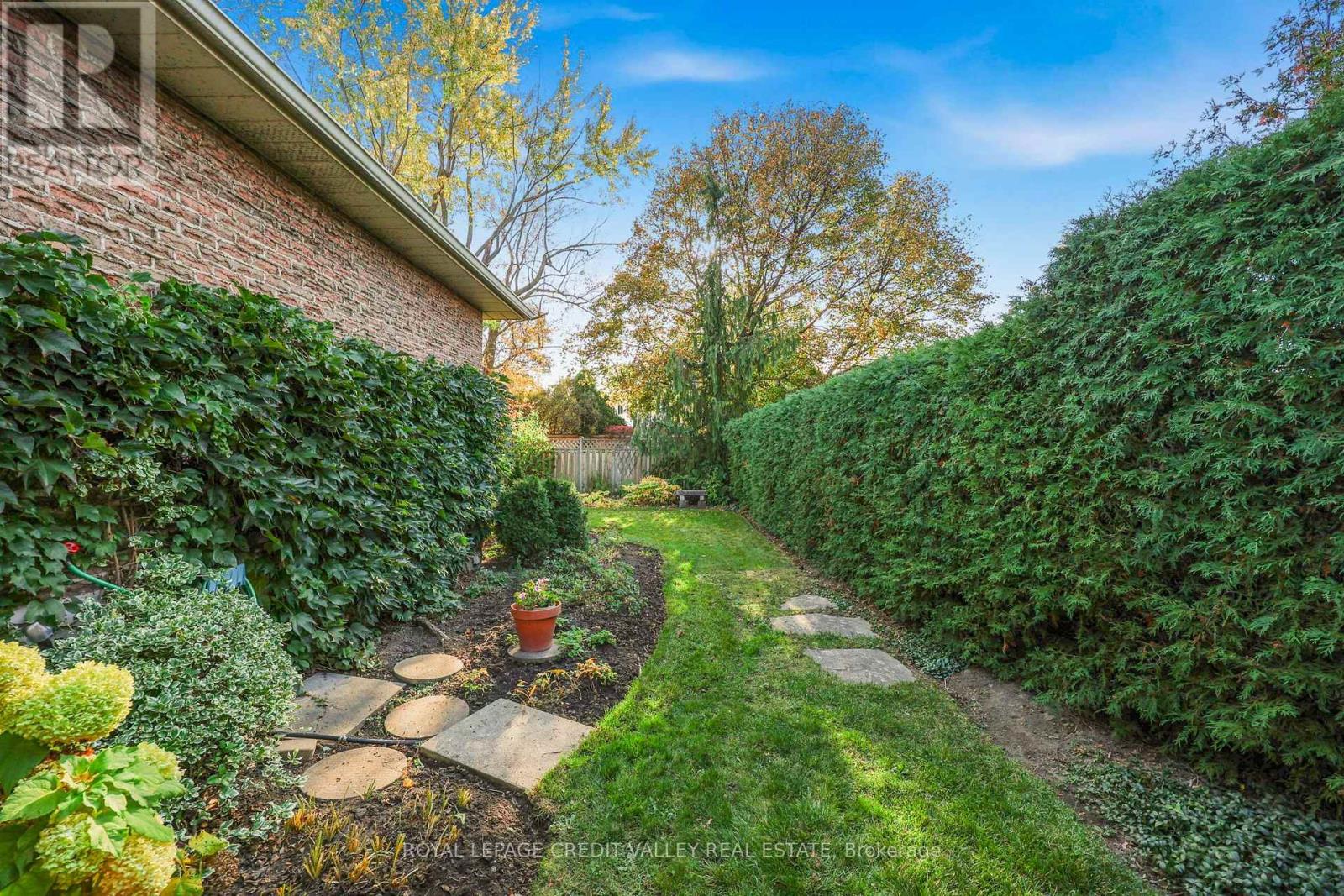 30 Parkview Place, Brampton, ON photo 44