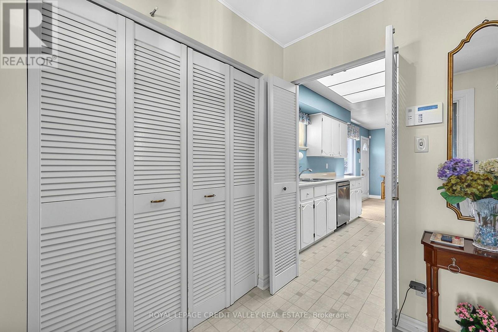 30 Parkview Place, Brampton, ON photo 7
