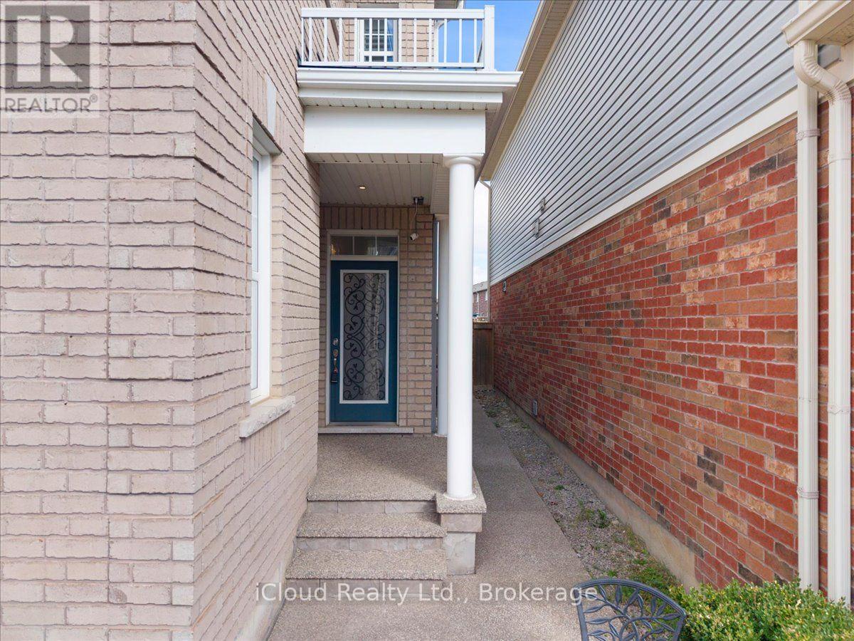 337 Cedar Hedge, Milton, ON photo 2