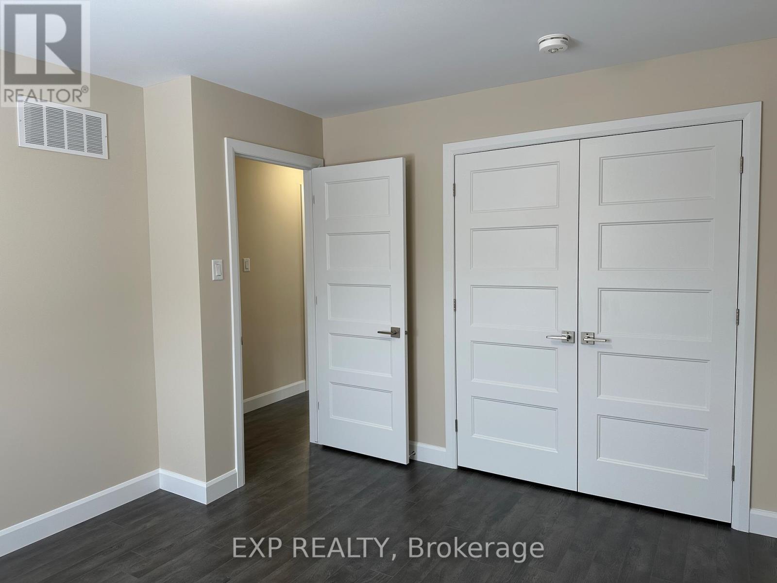 11 MAYER STREET - 15