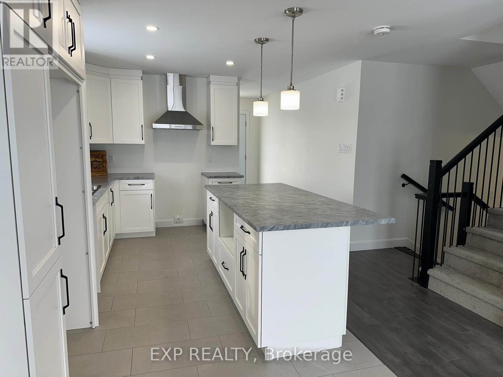 11 MAYER STREET - 11