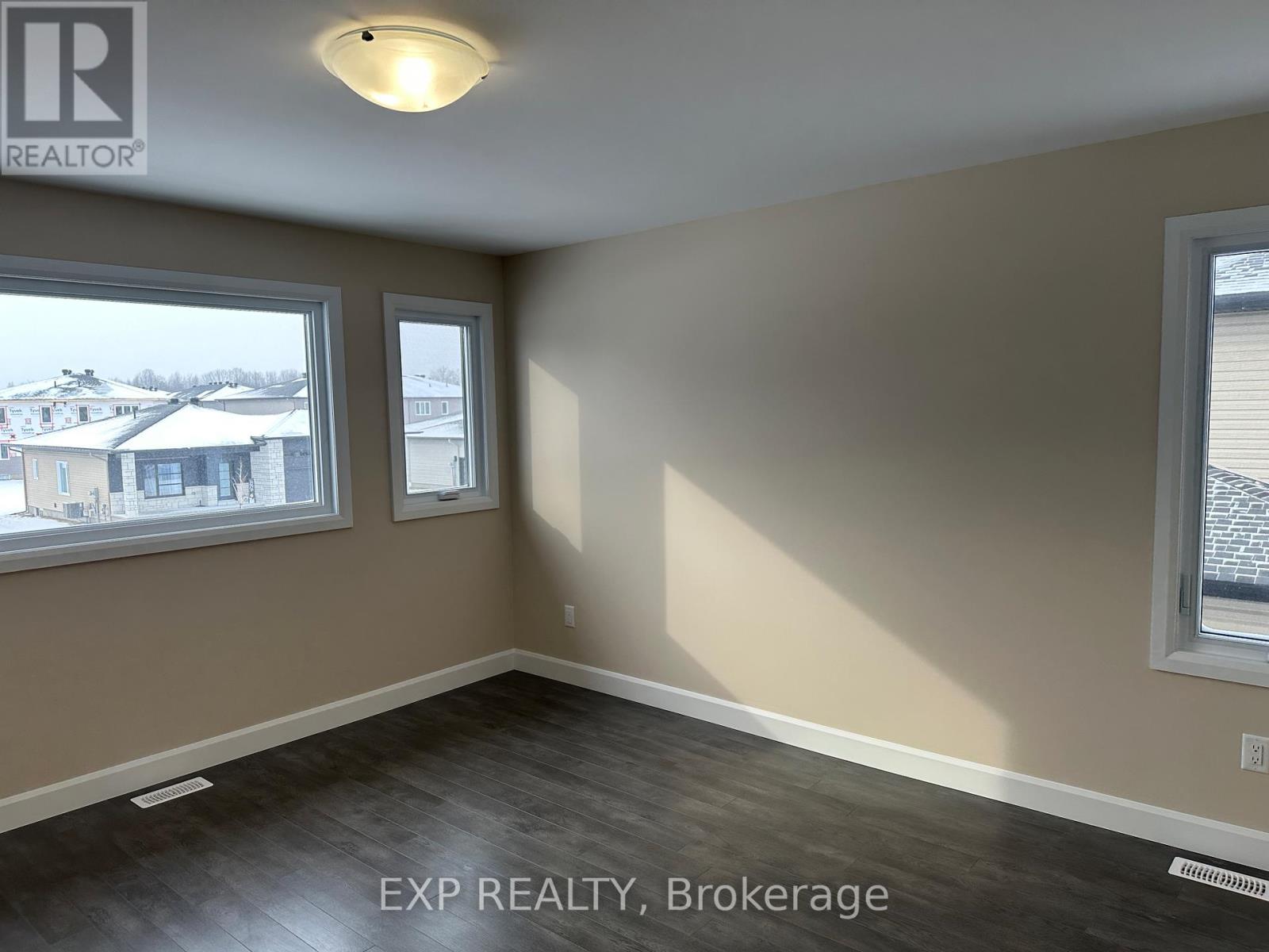 11 MAYER STREET - 12