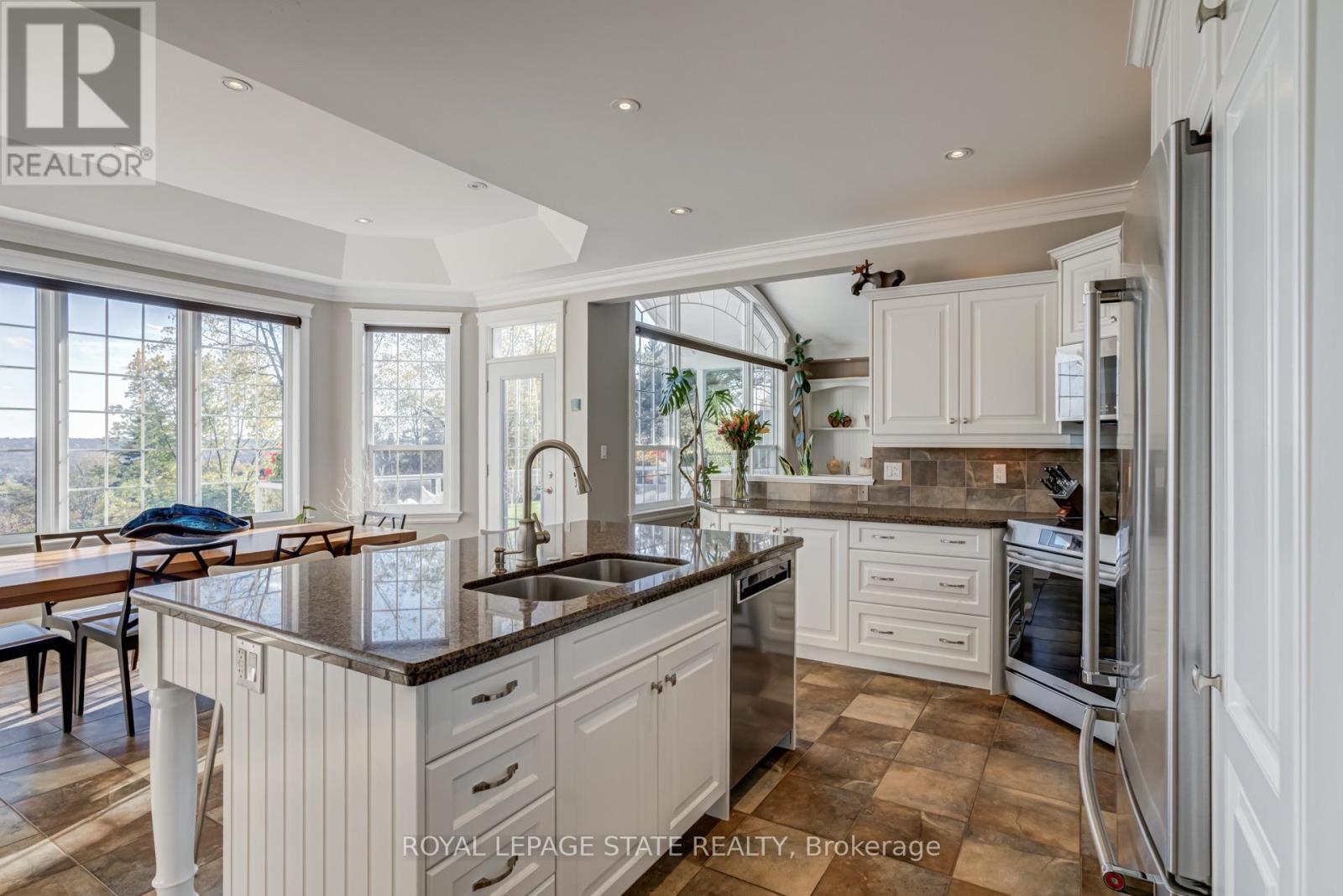 14 Oak Avenue, Hamilton, ON photo 17