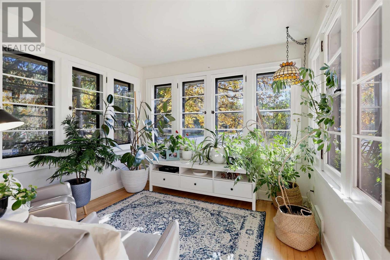 297 McGregor AVE - 10