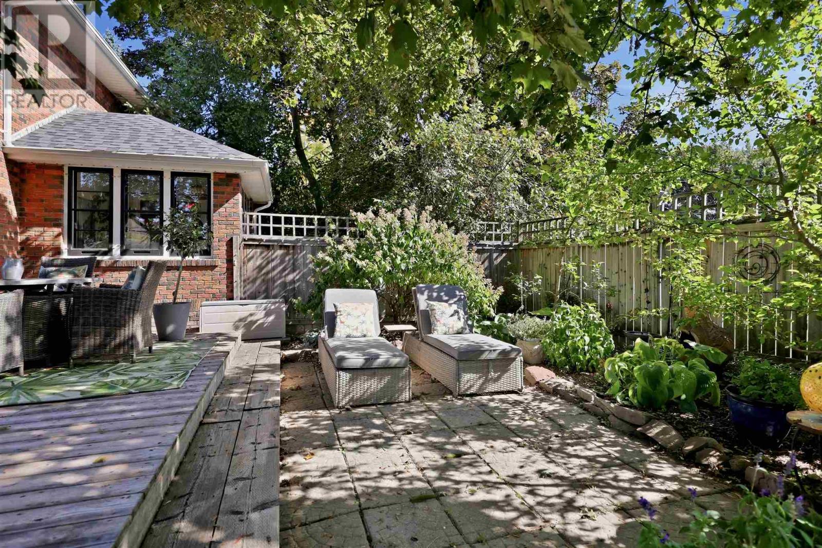 297 McGregor AVE - 23