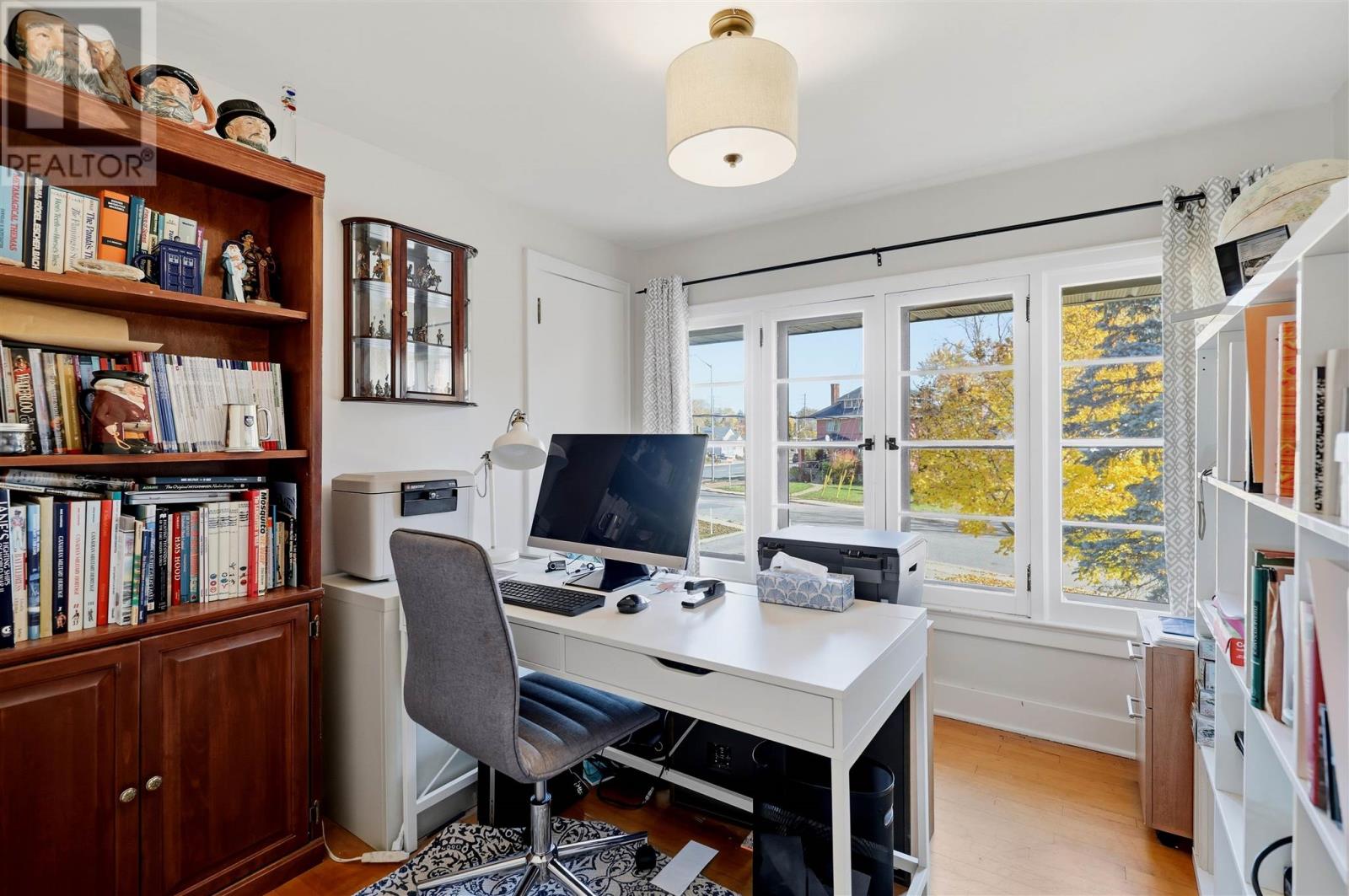 297 McGregor AVE - 19