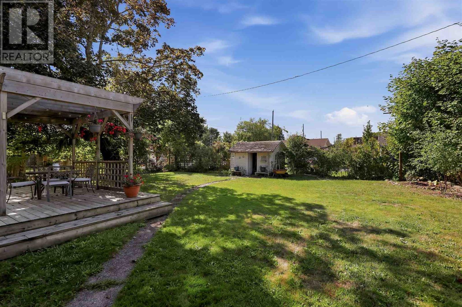 297 McGregor AVE - 22
