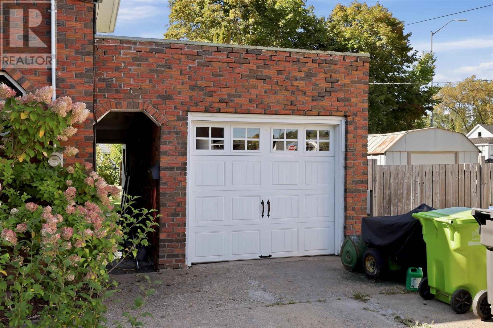 297 McGregor AVE - 20