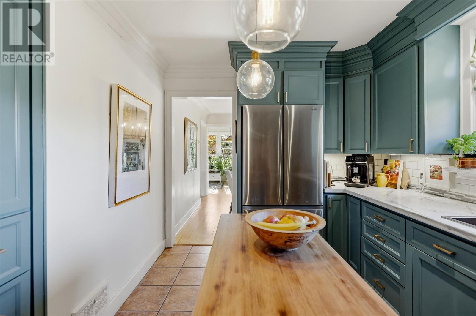 297 McGregor AVE - 8