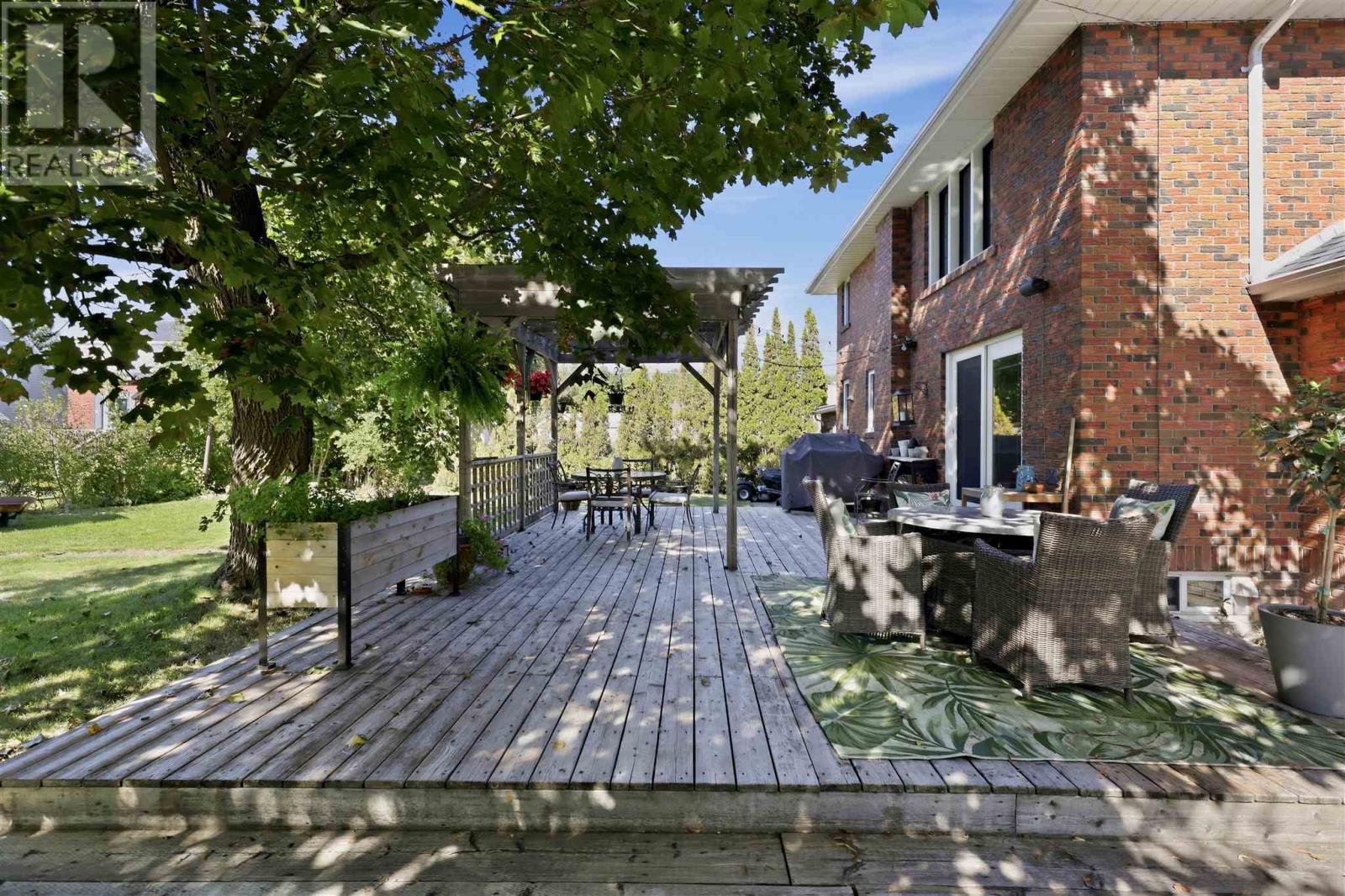 297 McGregor AVE - 24