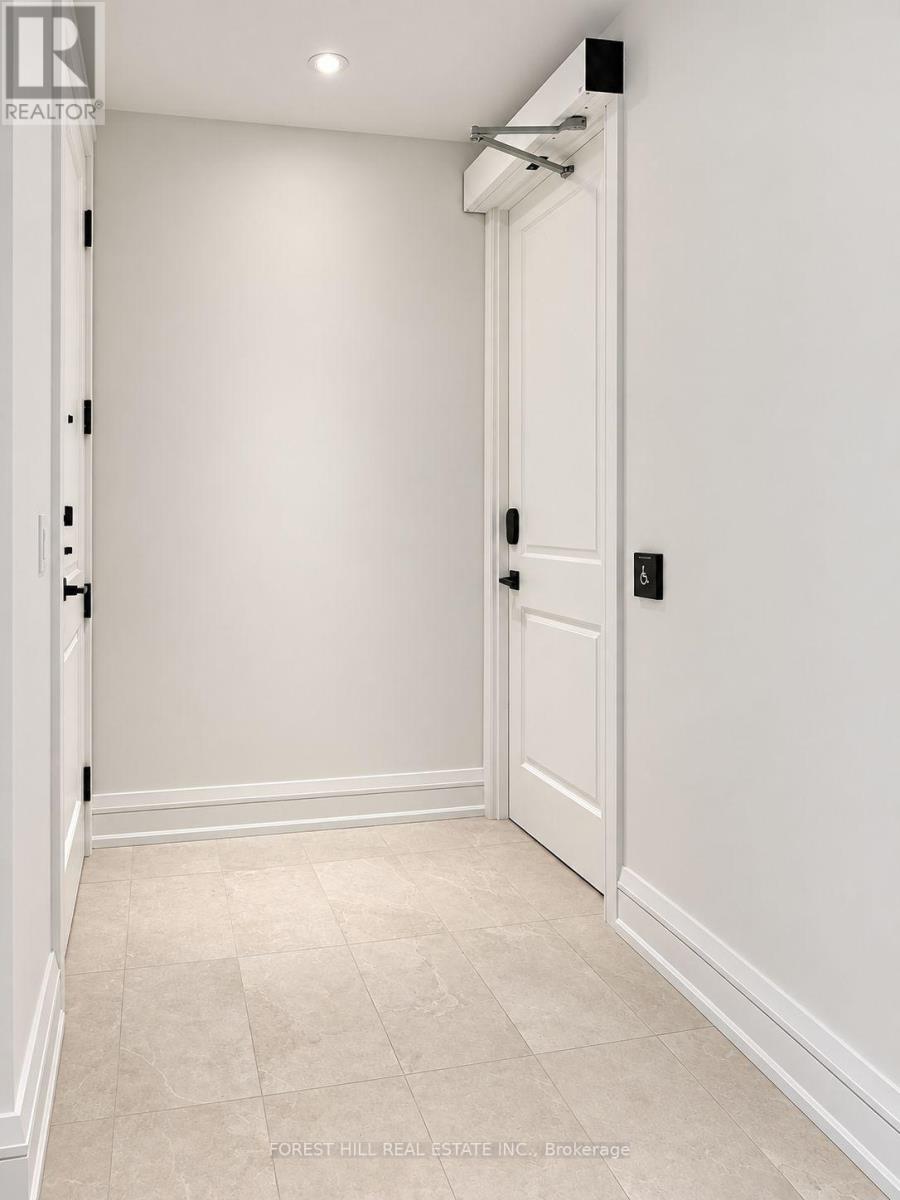 3B- 2010 Bathurst Street, Toronto, ON photo 3