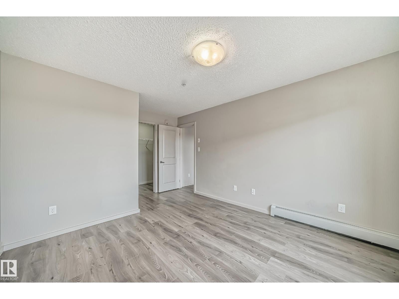 Property photograph 33 for MLS E4514544
