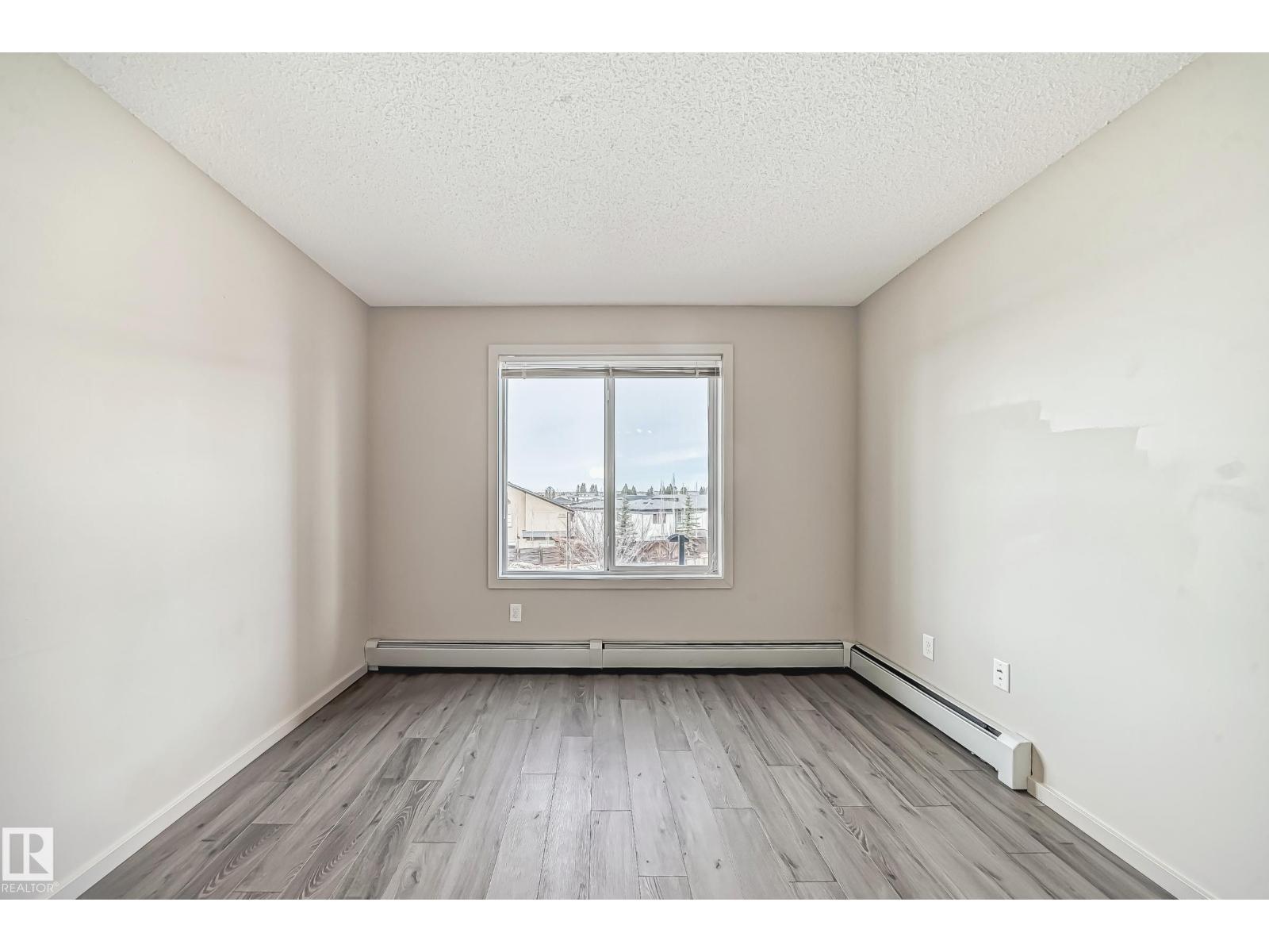 Property photograph 37 for MLS E4514544