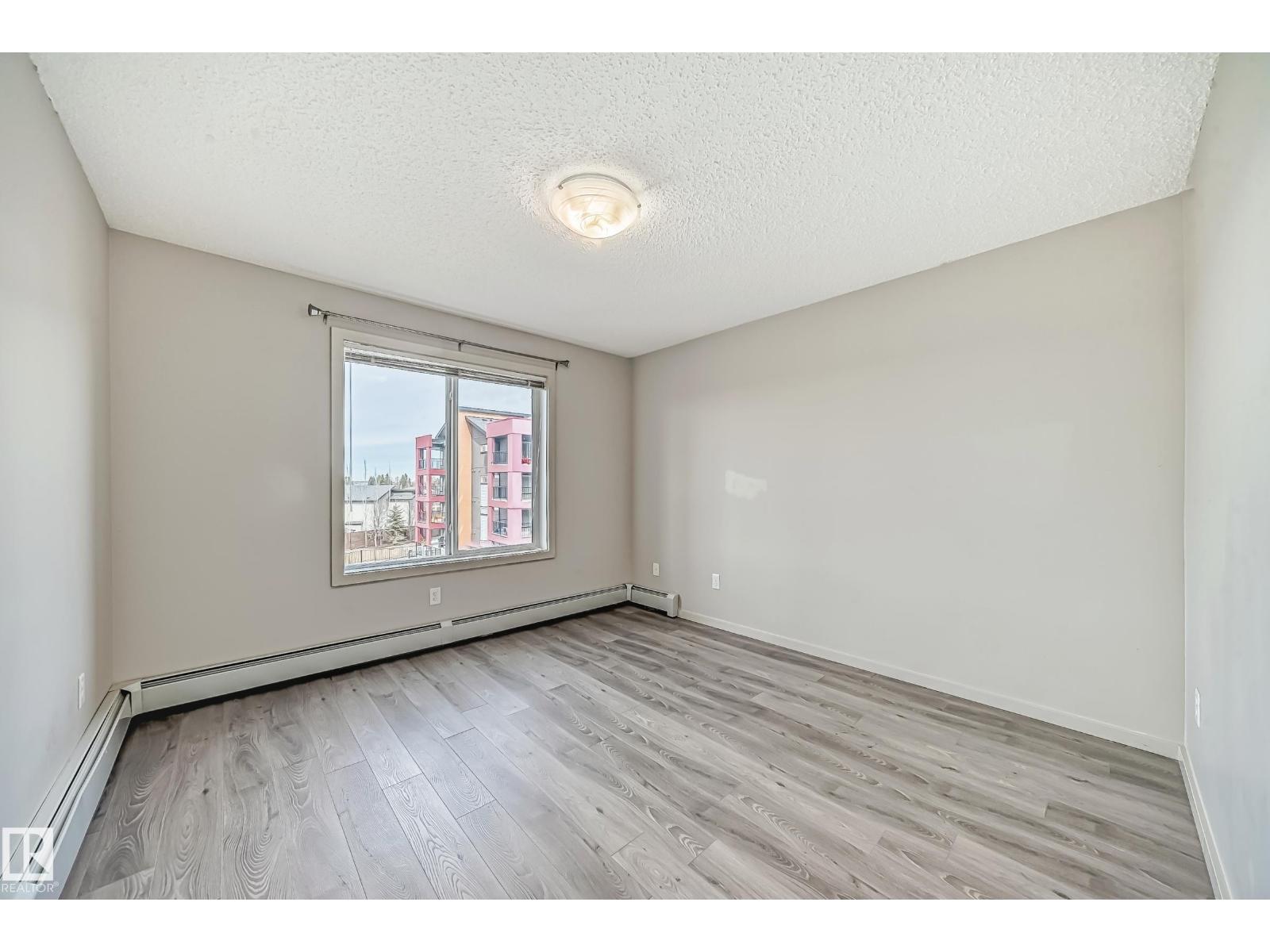 Property photograph 39 for MLS E4514544