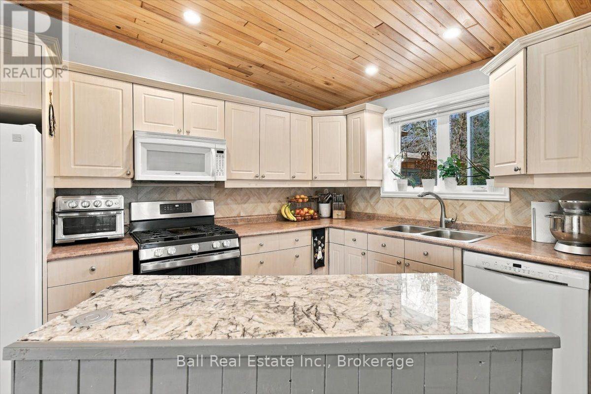 5794 Highway 620 Highway, Wollaston, ON photo 25