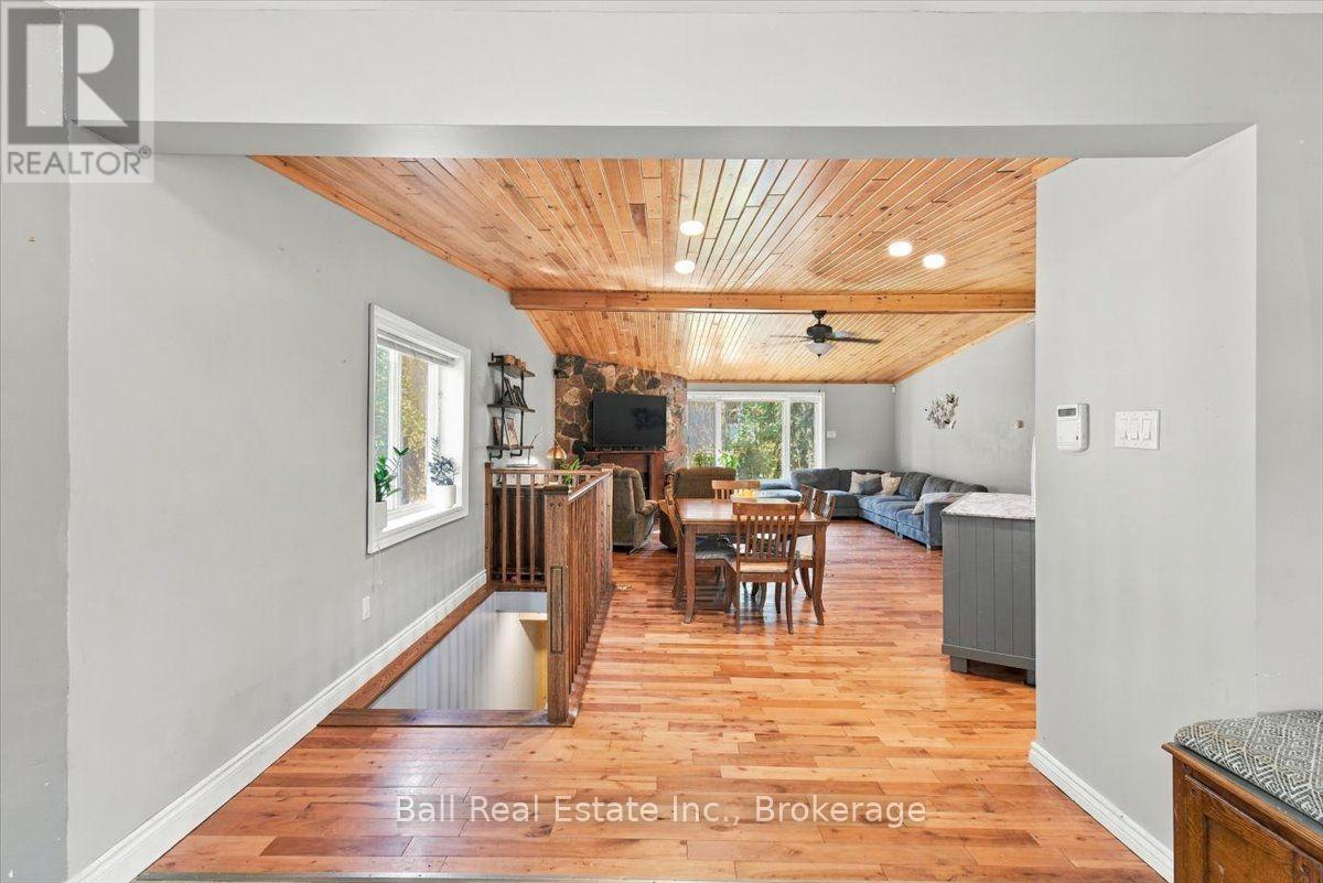 5794 Highway 620 Highway, Wollaston, ON photo 32