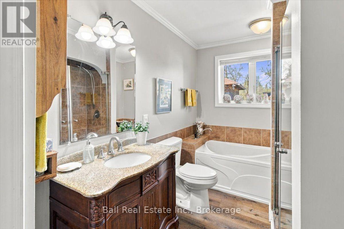 5794 Highway 620 Highway, Wollaston, ON photo 40